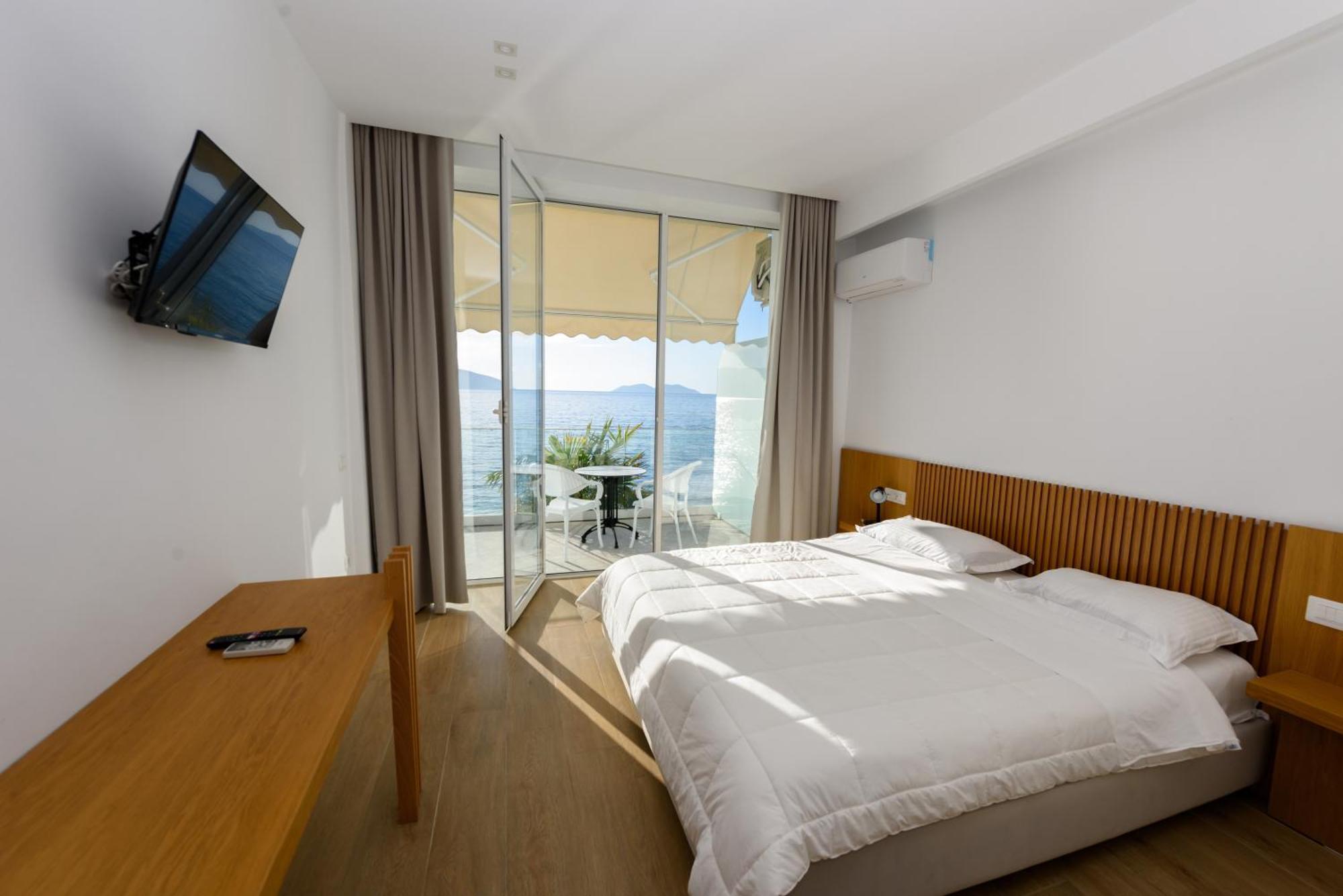 Hotel Nimfa Kanine Exterior photo