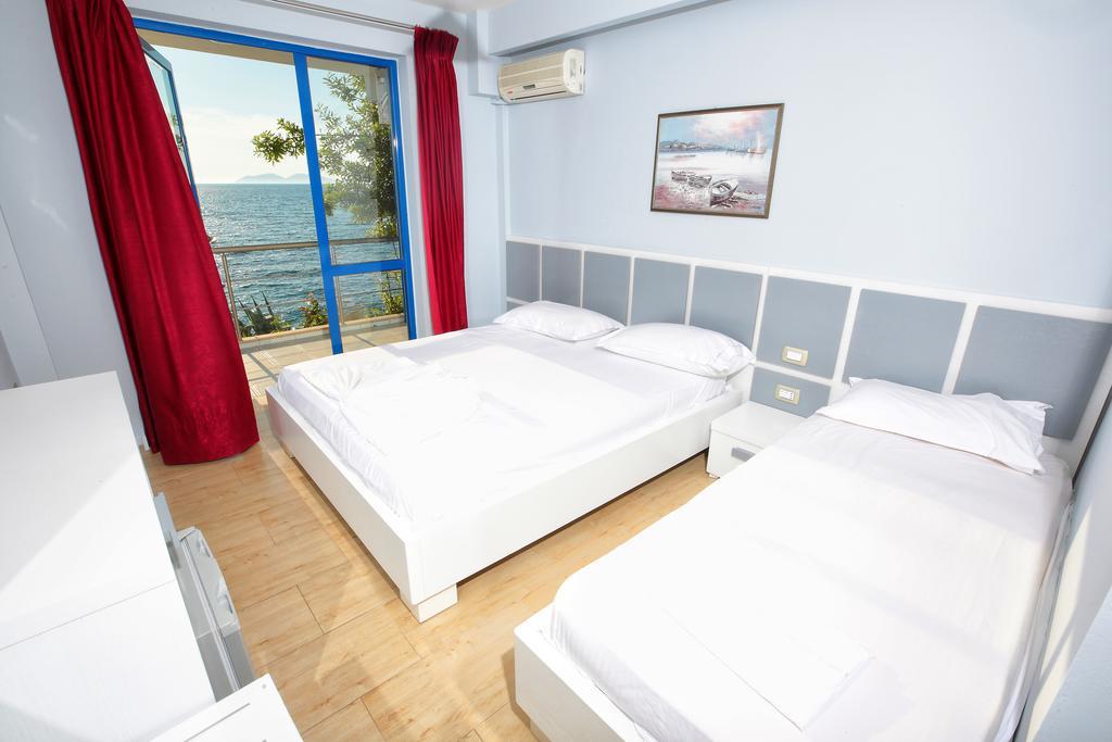 Hotel Nimfa Kanine Exterior photo